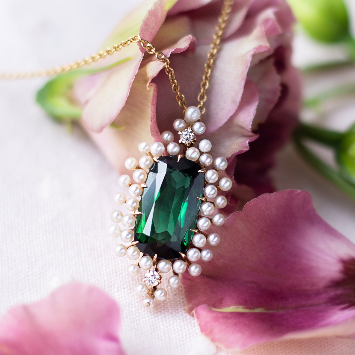 The Secret to Selecting the Right Jewelry Every Time - Walton's Jewelry