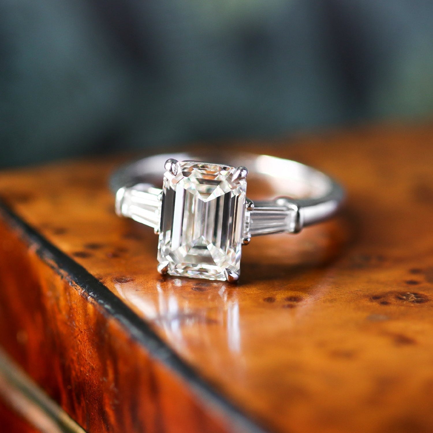 3 Things to Know Before Buying an Antique or Vintage Engagement Ring Online - Walton's Jewelry