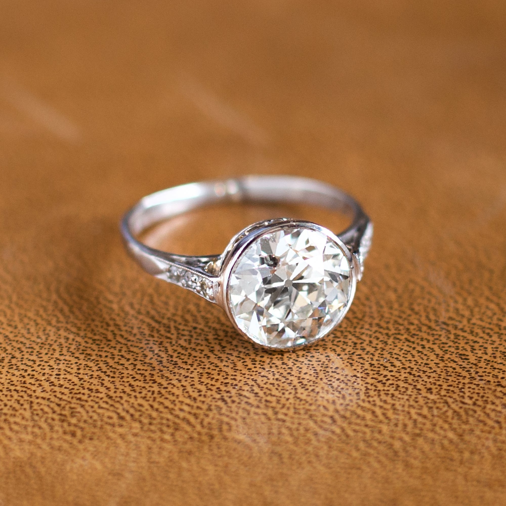 How to Style Bridal Jewelry - Walton's Jewelry