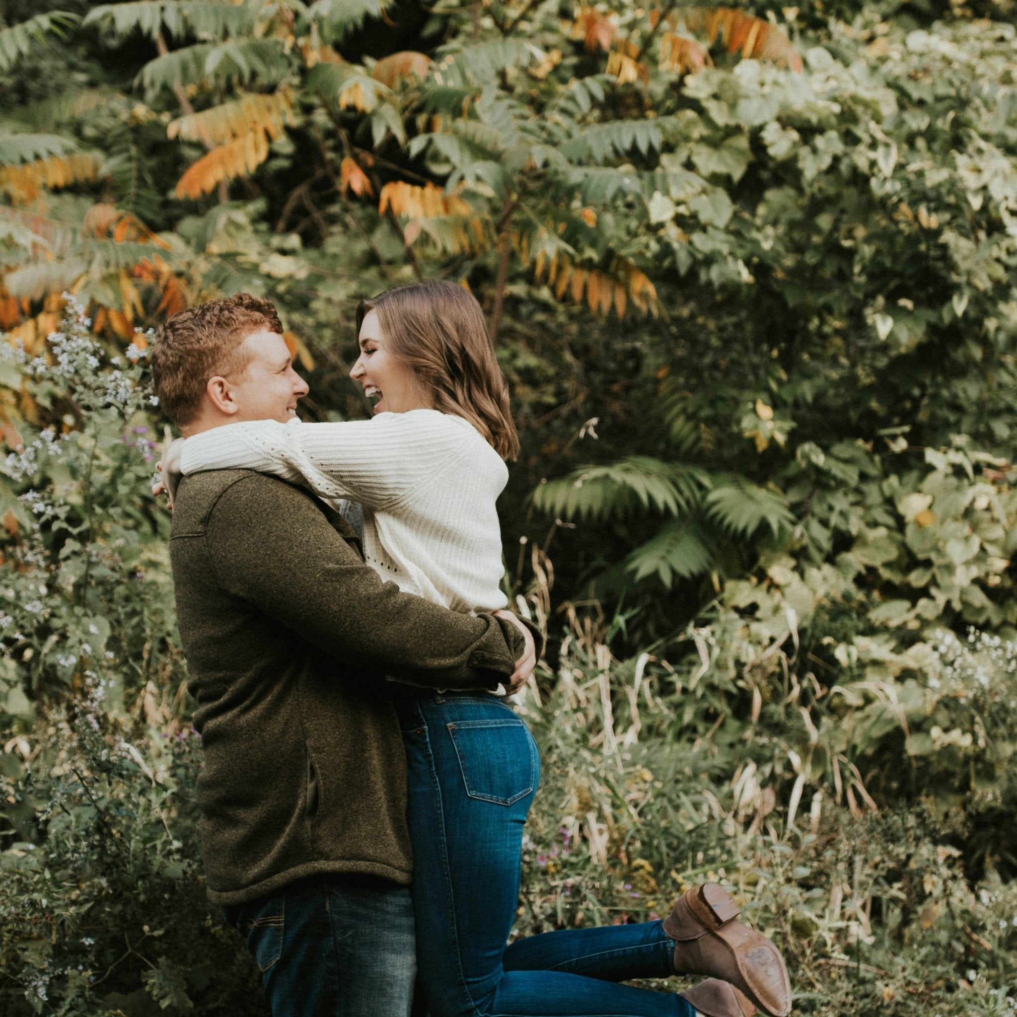 10 Questions Every Bride Should Ask Before Buying An Engagement Ring - Walton's Jewelry