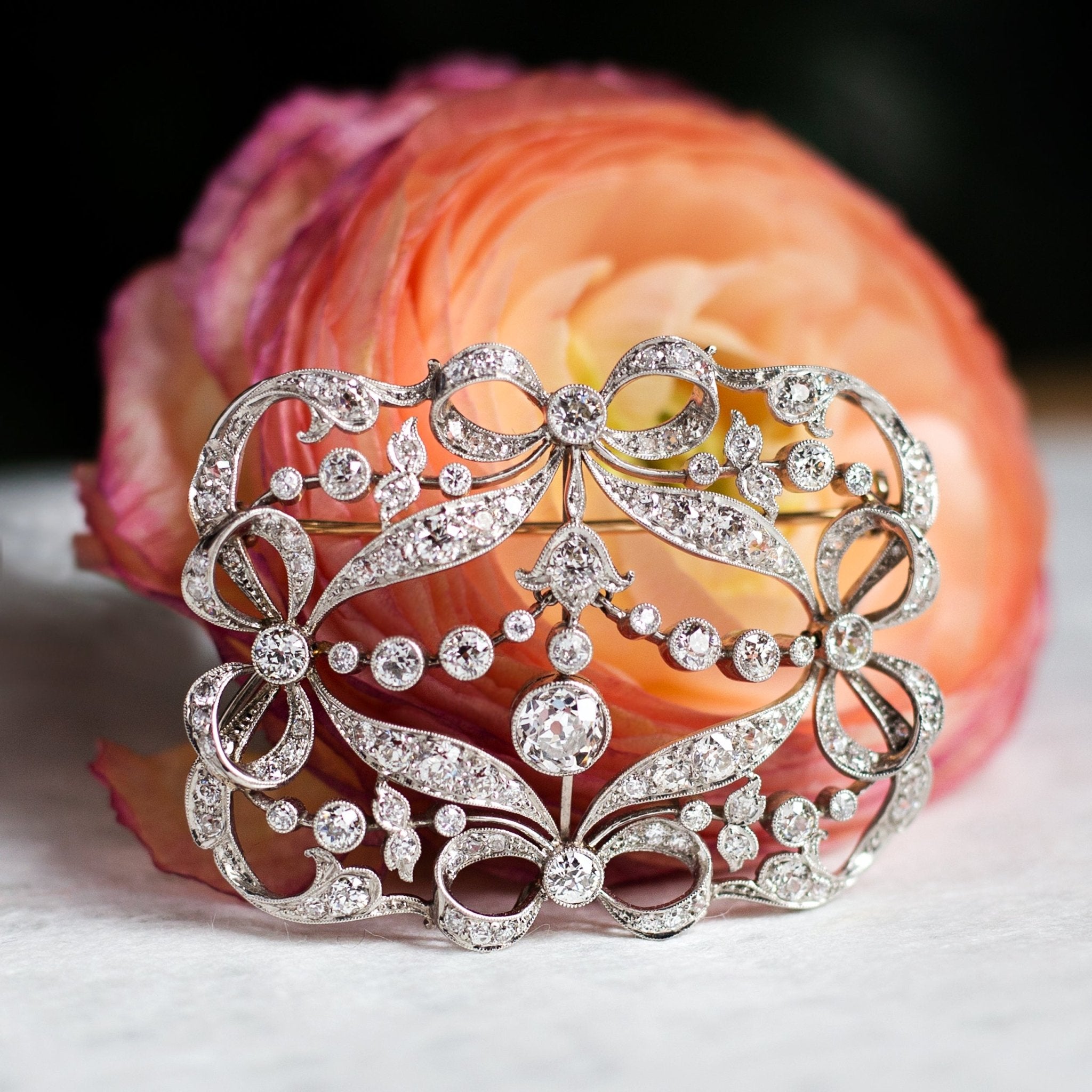 Brooches & Pins - Walton's Jewelry