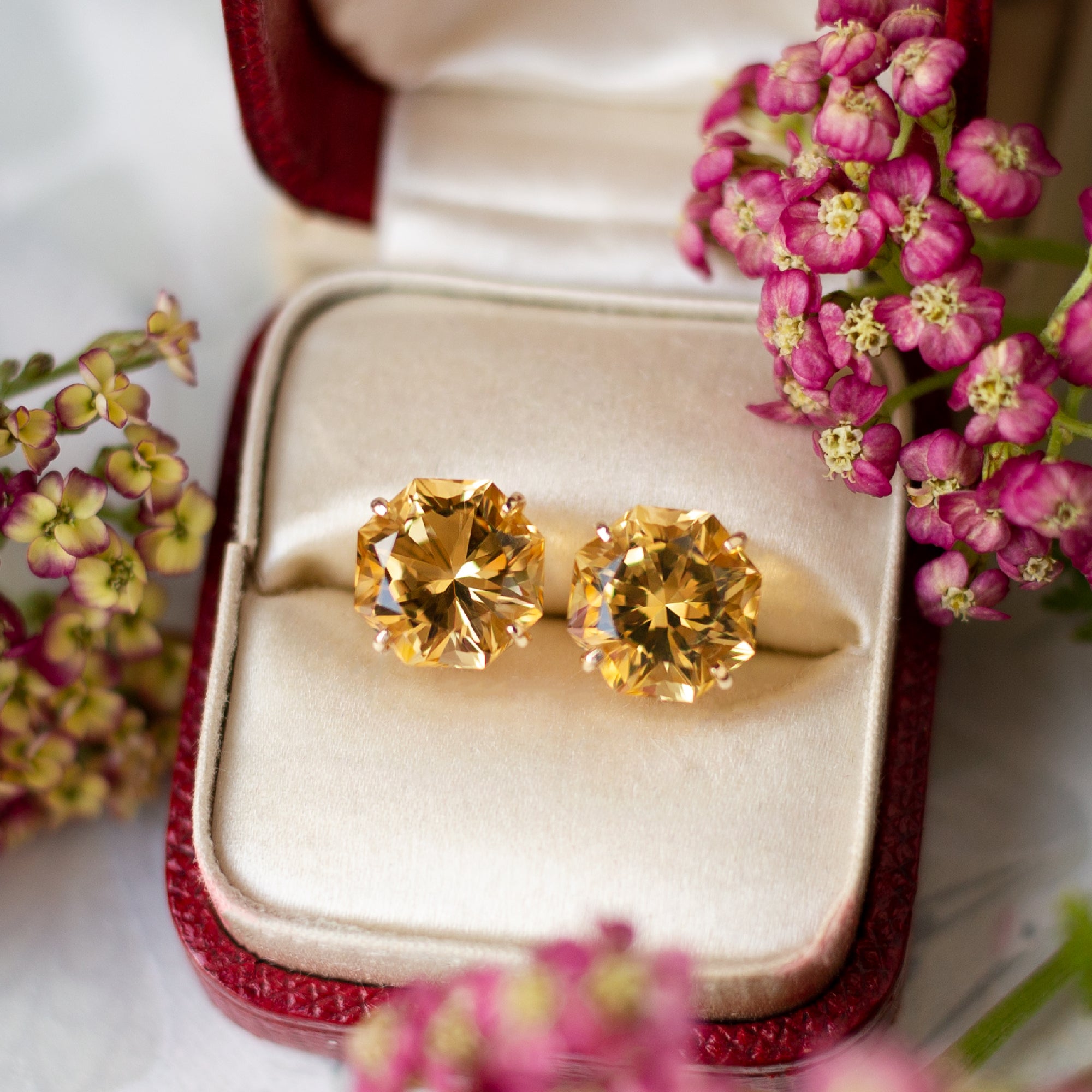 Gifts Under $1000 - Walton's Jewelry