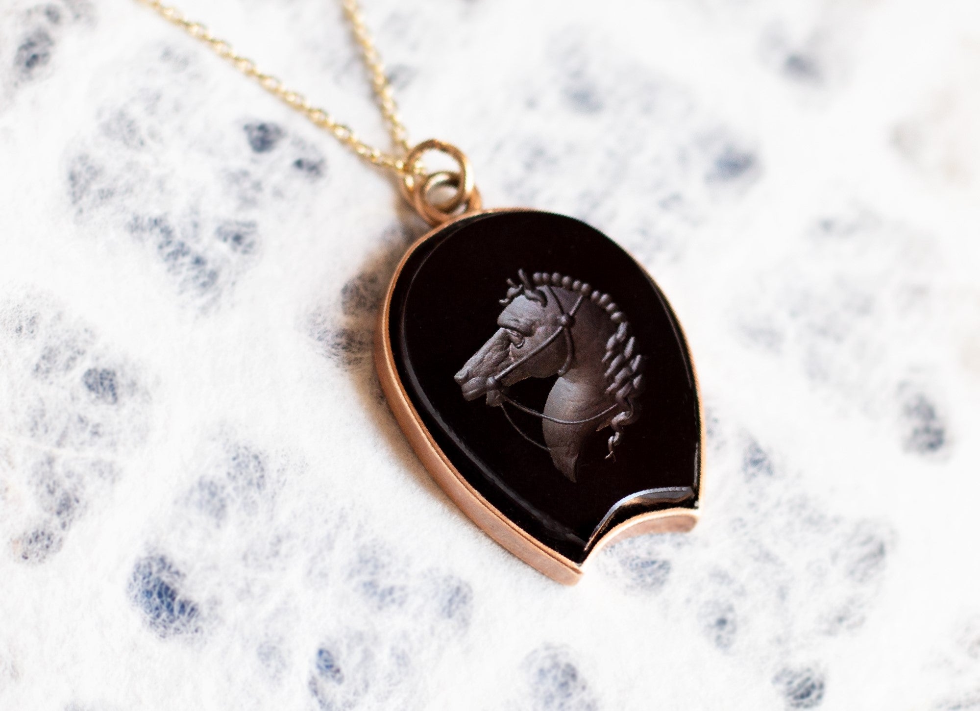 Cameos & Intaglios - Walton's Jewelry