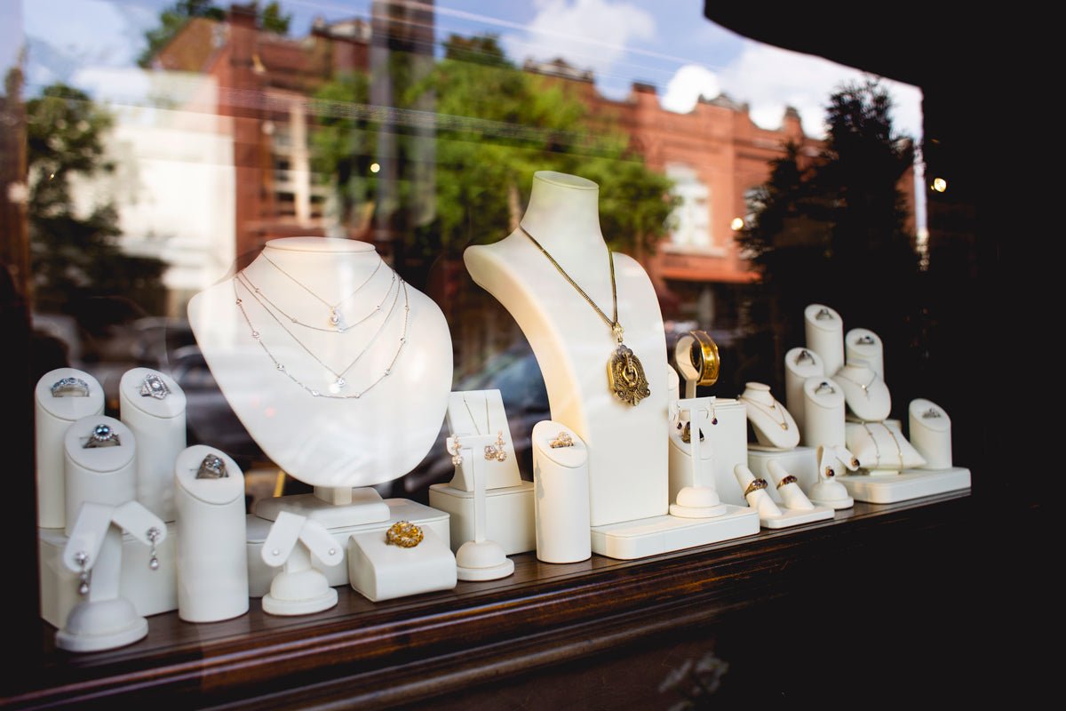 Window Shopping - Walton's Jewelry