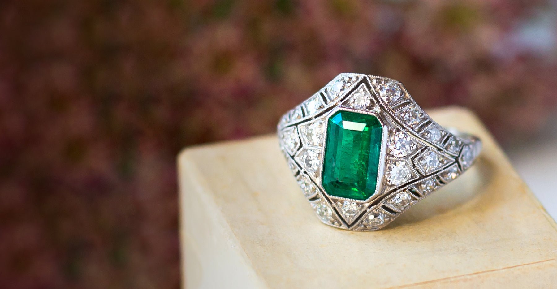 Emerald Jewelry - Walton's Jewelry