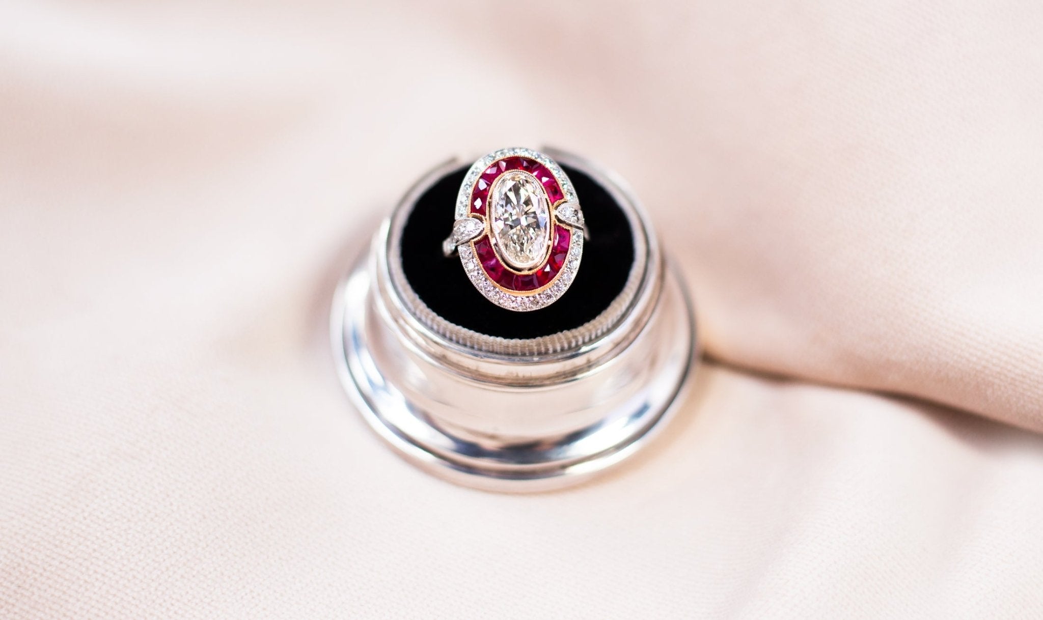 White Gold Jewelry - Walton's Jewelry