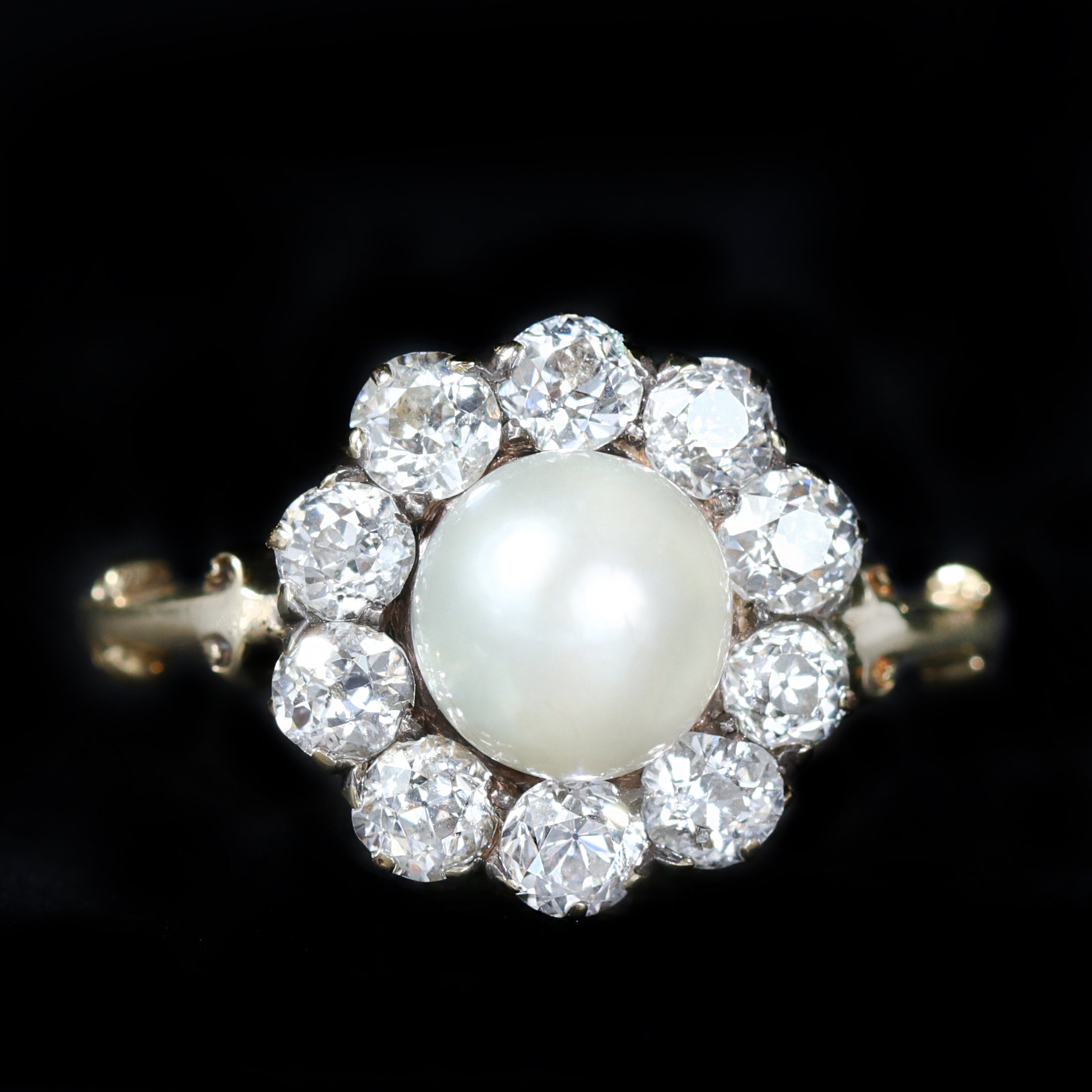 Edwardian 18K Yellow Gold Natural Pearl and Diamond Ring